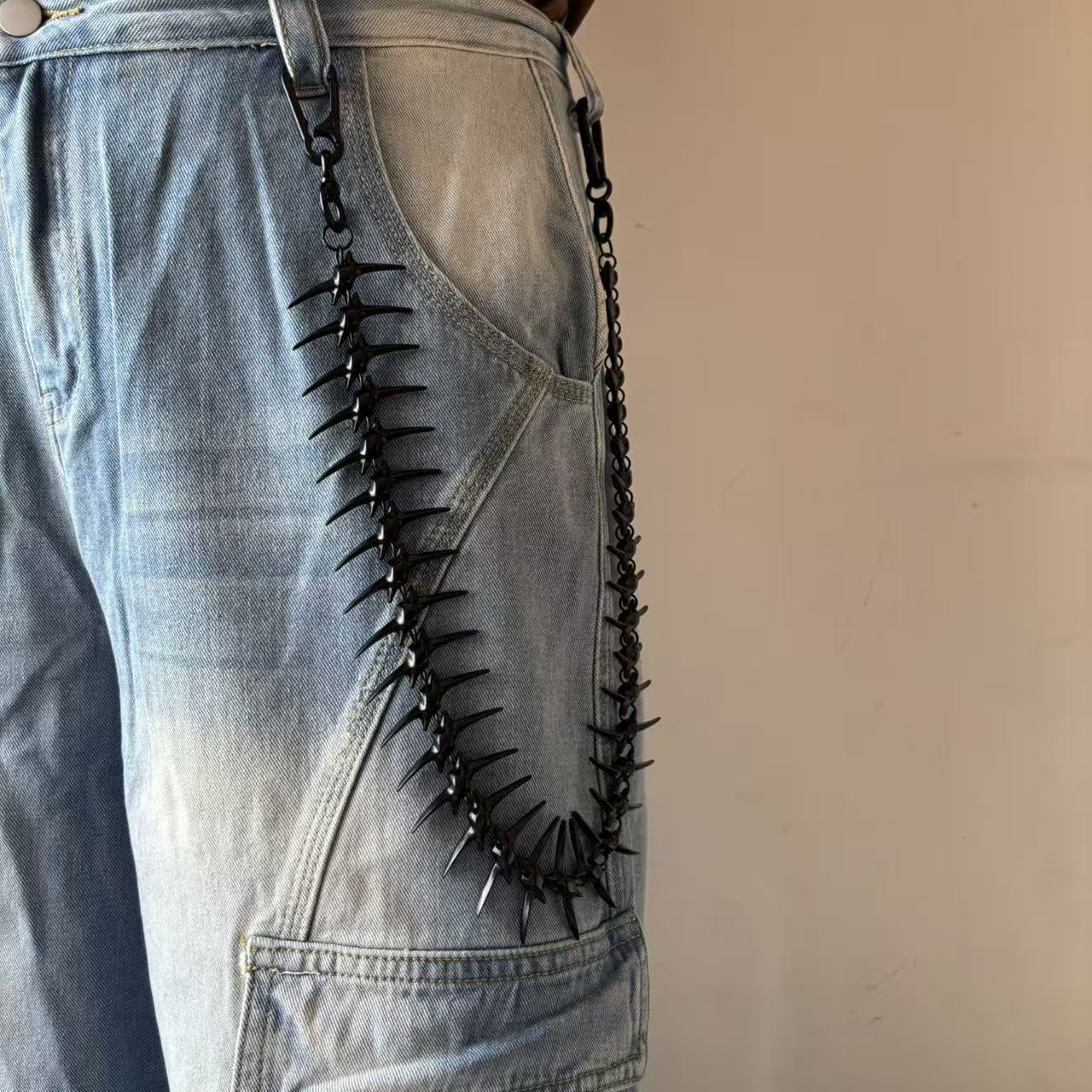 Catena per Pantaloni a Forma d - Phone Accessories Design recensione e prezzo