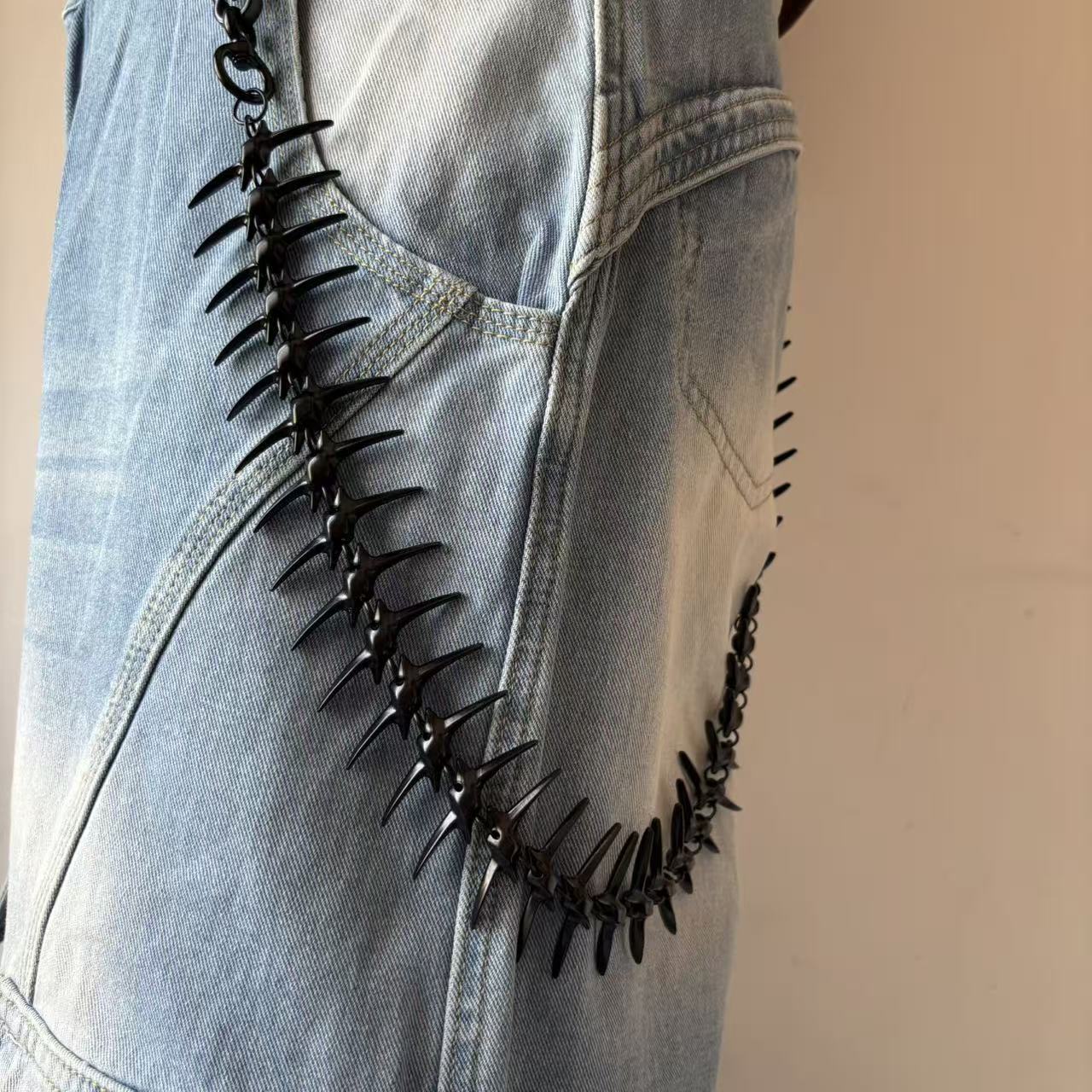 Catena per Pantaloni a Forma d - Phone Accessories Design recensione e prezzo